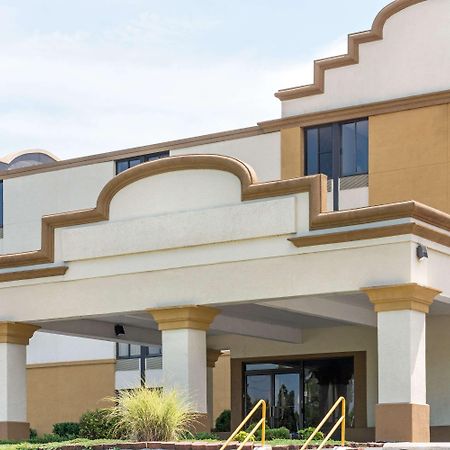 Days Inn By Wyndham Hagerstown I-70 Exteriér fotografie